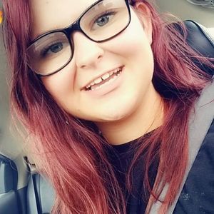 Meet your Posher, Alyssa marie